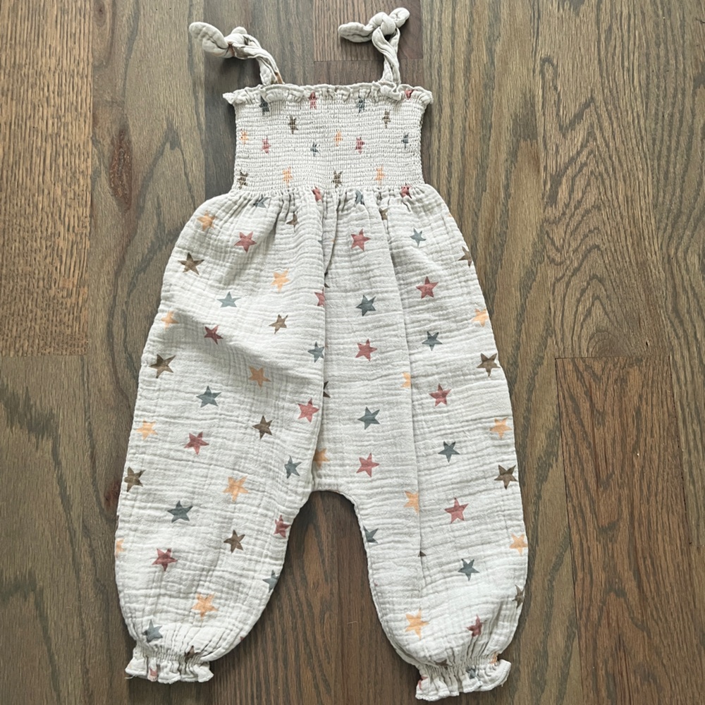 Rylee & Cru Cream Star Print Muslin One-Piece Romper - 12-18 Months